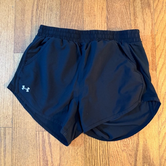 Under Armour Black Athletic Shorts Womens Size XS - Picture 1 of 5